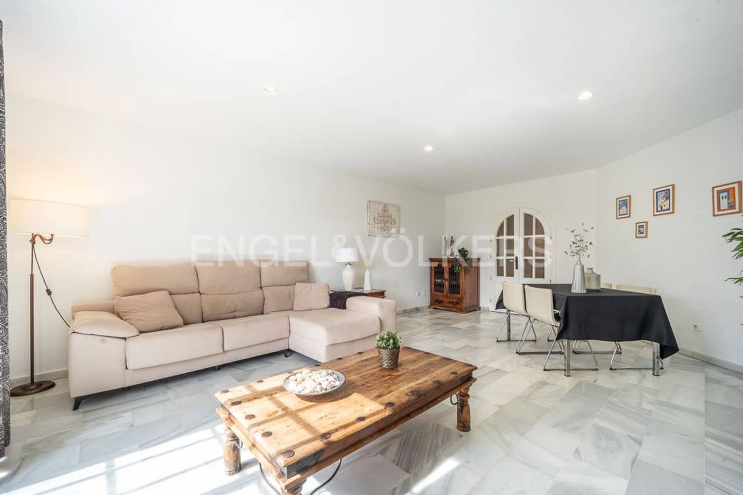 3 sovrum Hus till salu i New Golden Mile med pool garage - 595 000 € (Ref: 9824533)