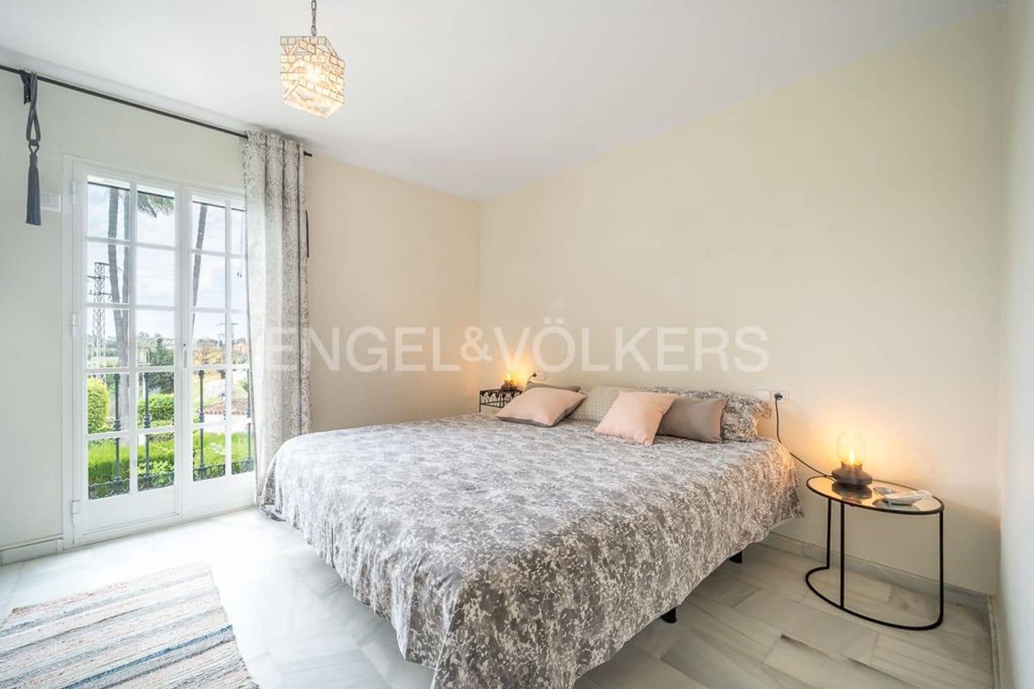 3 sovrum Hus till salu i New Golden Mile med pool garage - 595 000 € (Ref: 9824533)