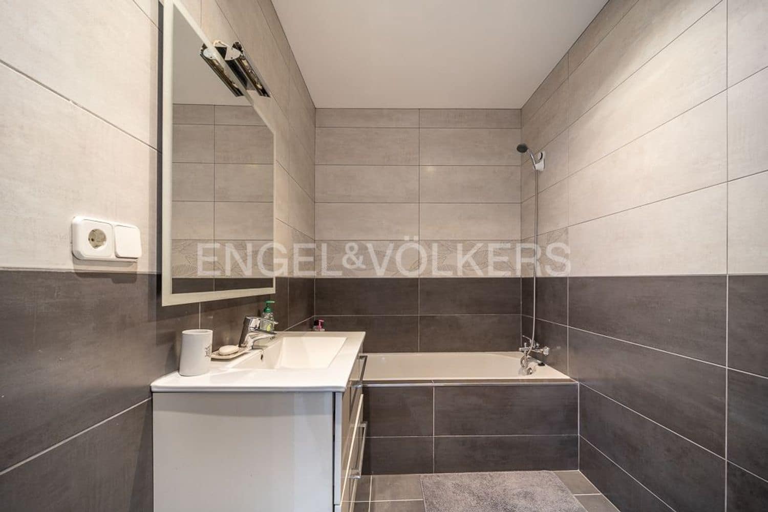 3 sovrum Hus till salu i New Golden Mile med pool garage - 595 000 € (Ref: 9824533)