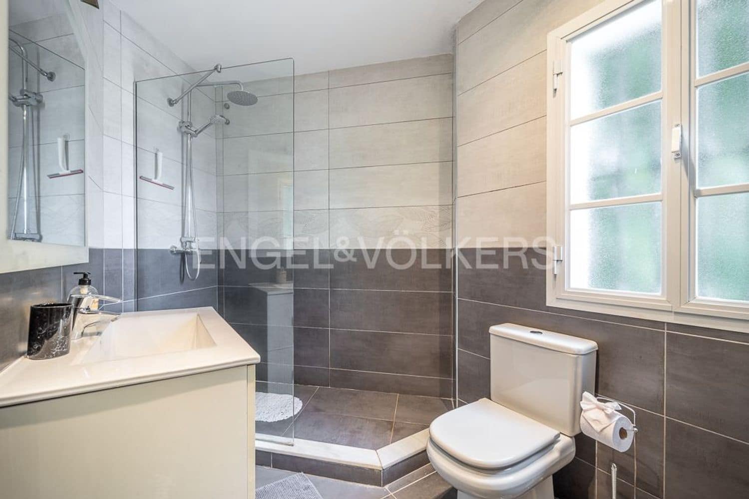 3 sovrum Hus till salu i New Golden Mile med pool garage - 595 000 € (Ref: 9824533)