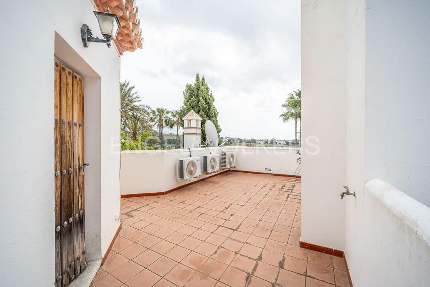 3 sovrum Hus till salu i New Golden Mile med pool garage - 595 000 € (Ref: 9824533)