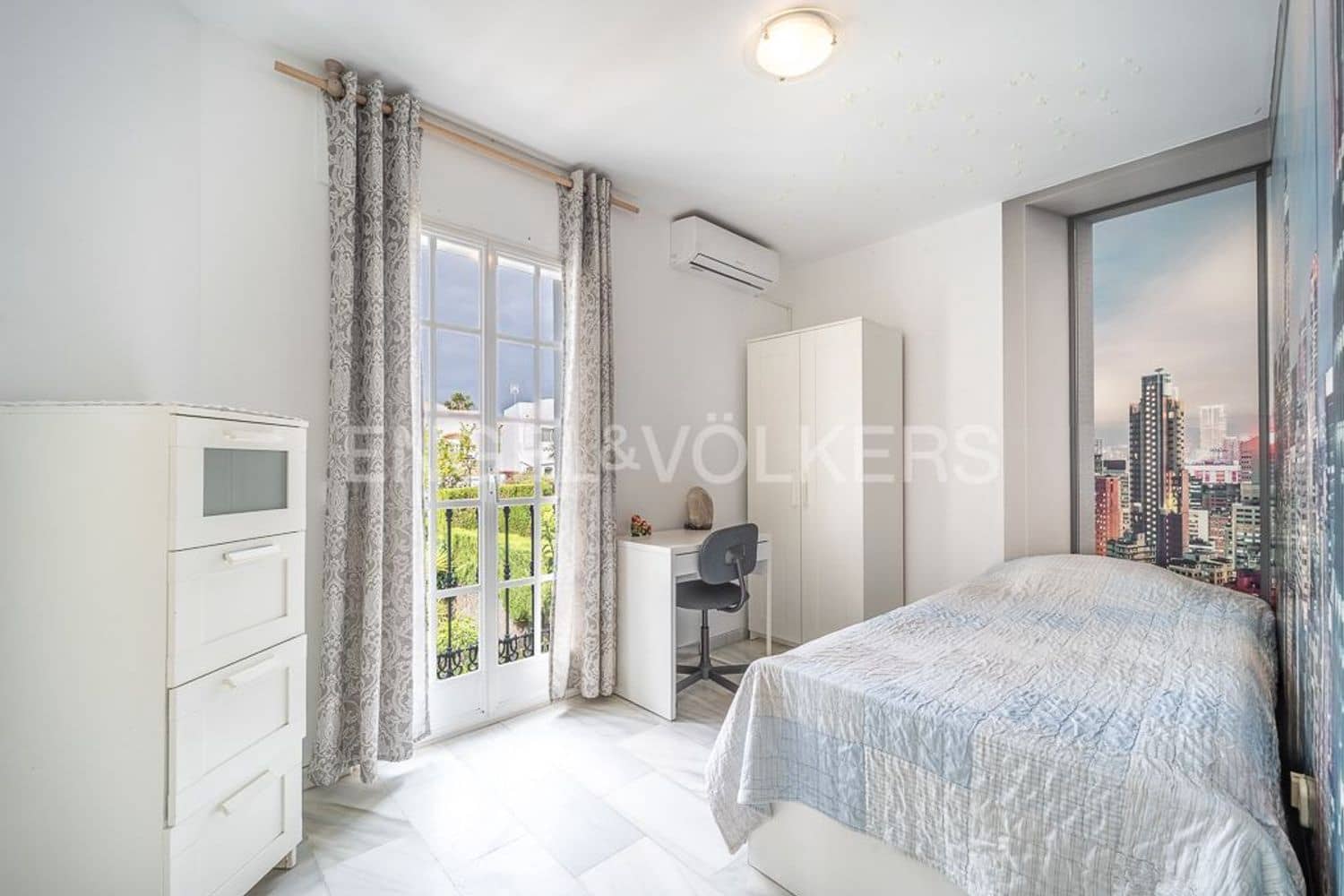 3 sovrum Hus till salu i New Golden Mile med pool garage - 595 000 € (Ref: 9824533)