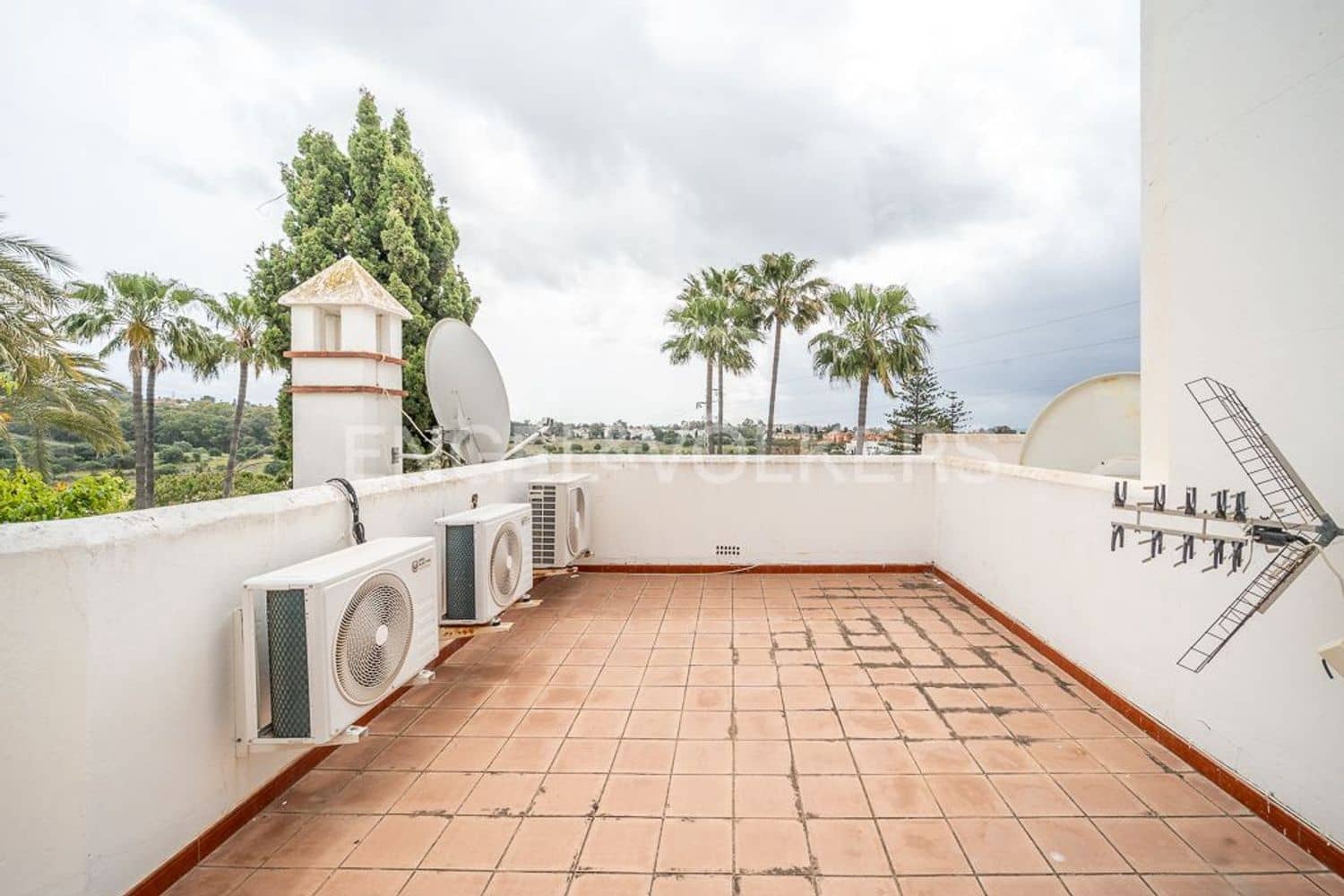 3 sovrum Hus till salu i New Golden Mile med pool garage - 595 000 € (Ref: 9824533)