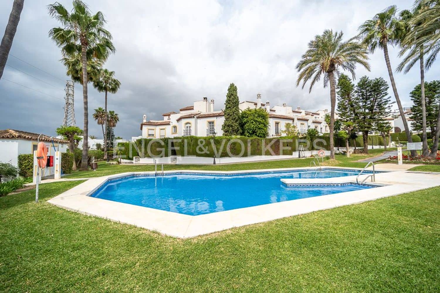 3 sovrum Hus till salu i New Golden Mile med pool garage - 595 000 € (Ref: 9824533)