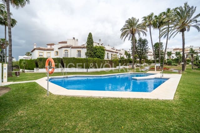 Casa de 3 habitaciones en Bel-Air, Estepona en venta con piscina garaje - 595.000 € (Ref: 9824533)
