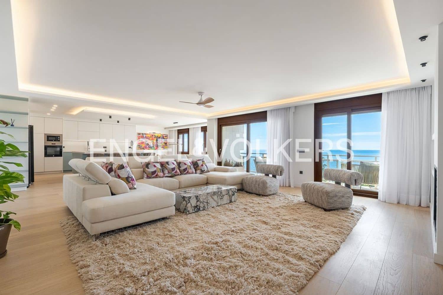 3 soveværelse Lejlighed til salg i Estepona med garage - € 1.999.995 (Ref: 9864080)