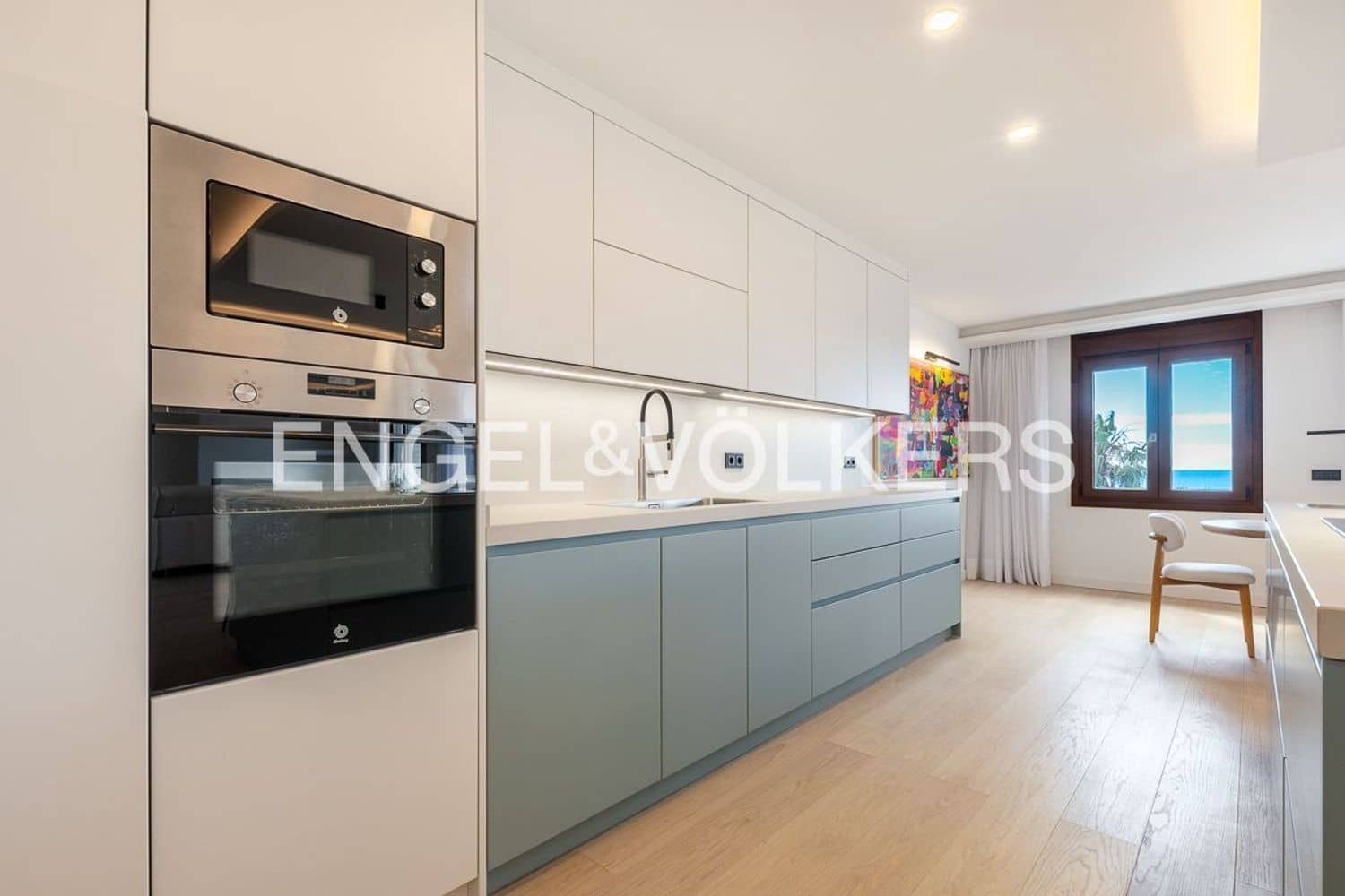 3 soveværelse Lejlighed til salg i Estepona med garage - € 1.999.995 (Ref: 9864080)