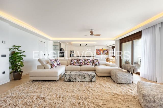 3 soveværelse Lejlighed til salg i Centro, Estepona med garage - € 1.999.995 (Ref: 9864080)