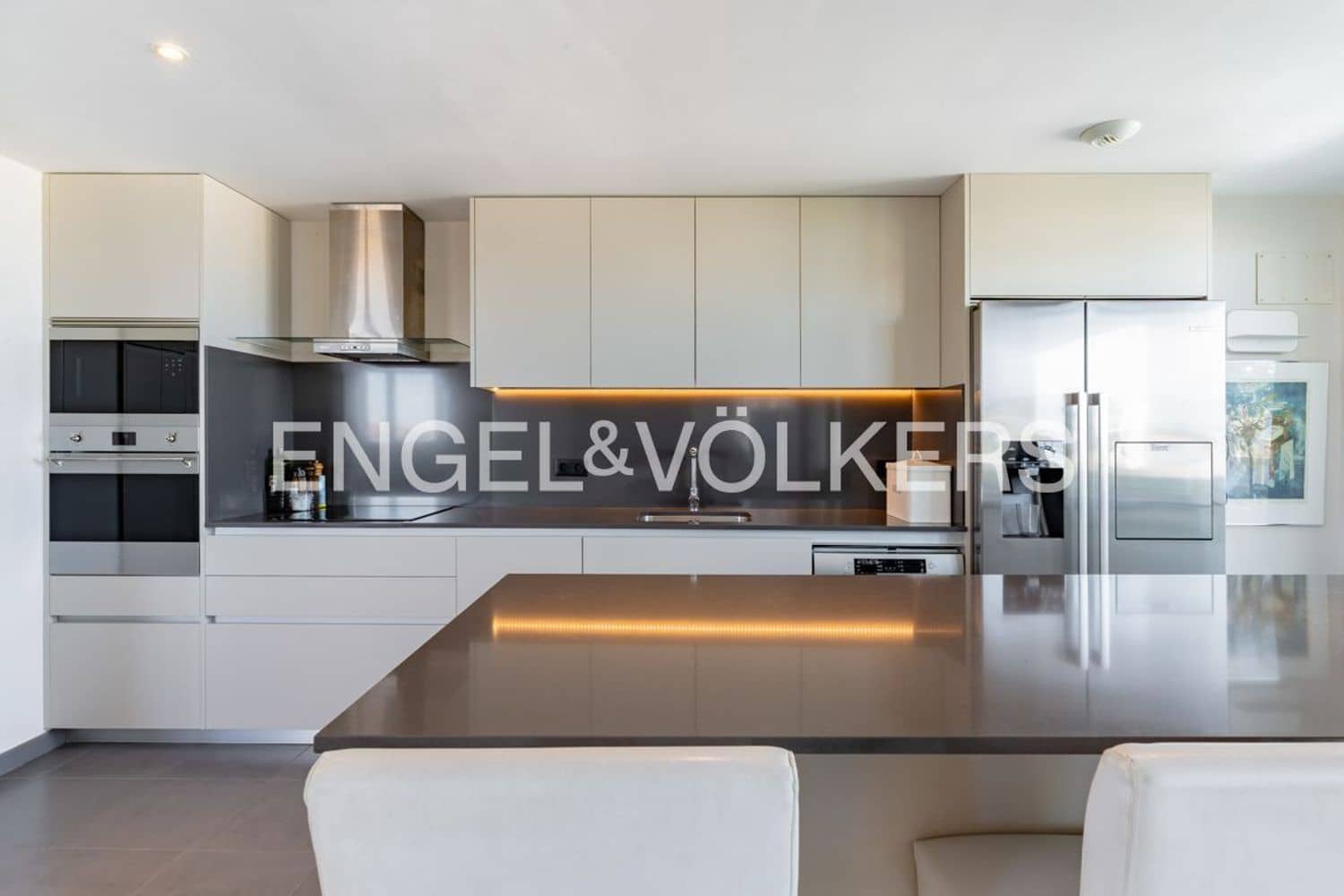 2 chambre Appartement à vendre à Estepona avec piscine garage - 1 499 000 € (Ref: 9864081)