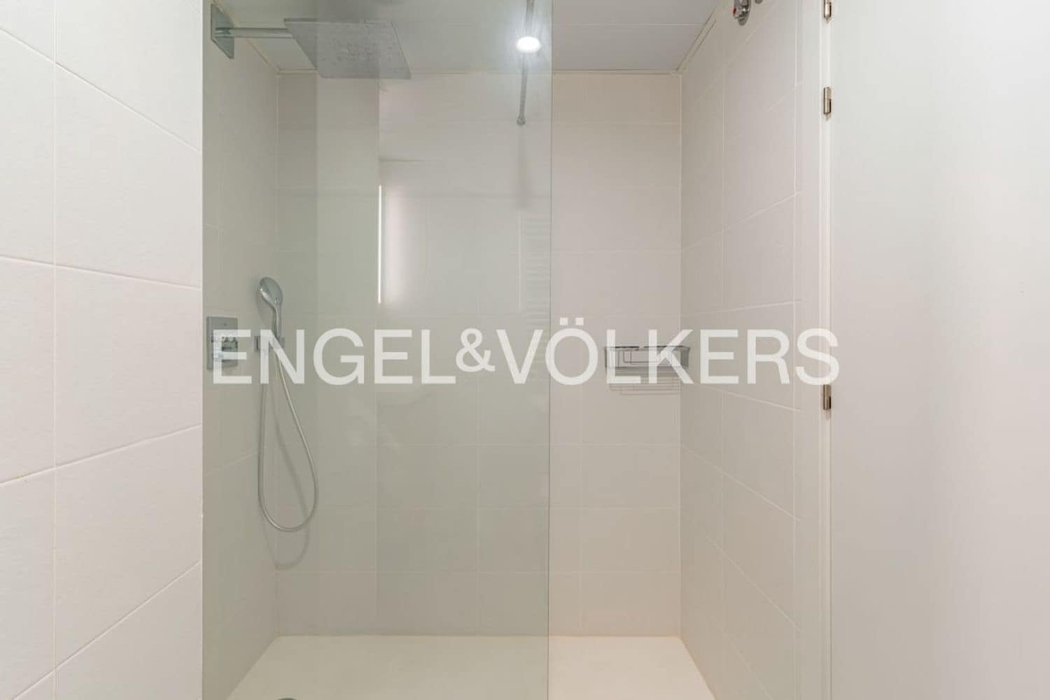 2 chambre Appartement à vendre à Estepona avec piscine garage - 1 499 000 € (Ref: 9864081)