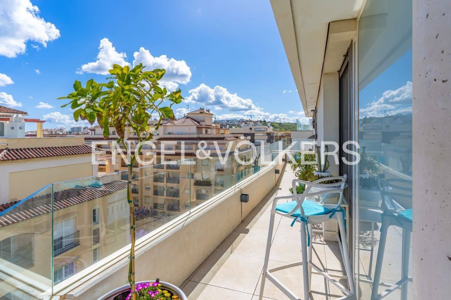 2 chambre Appartement à vendre à Estepona avec piscine garage - 1 499 000 € (Ref: 9864081)