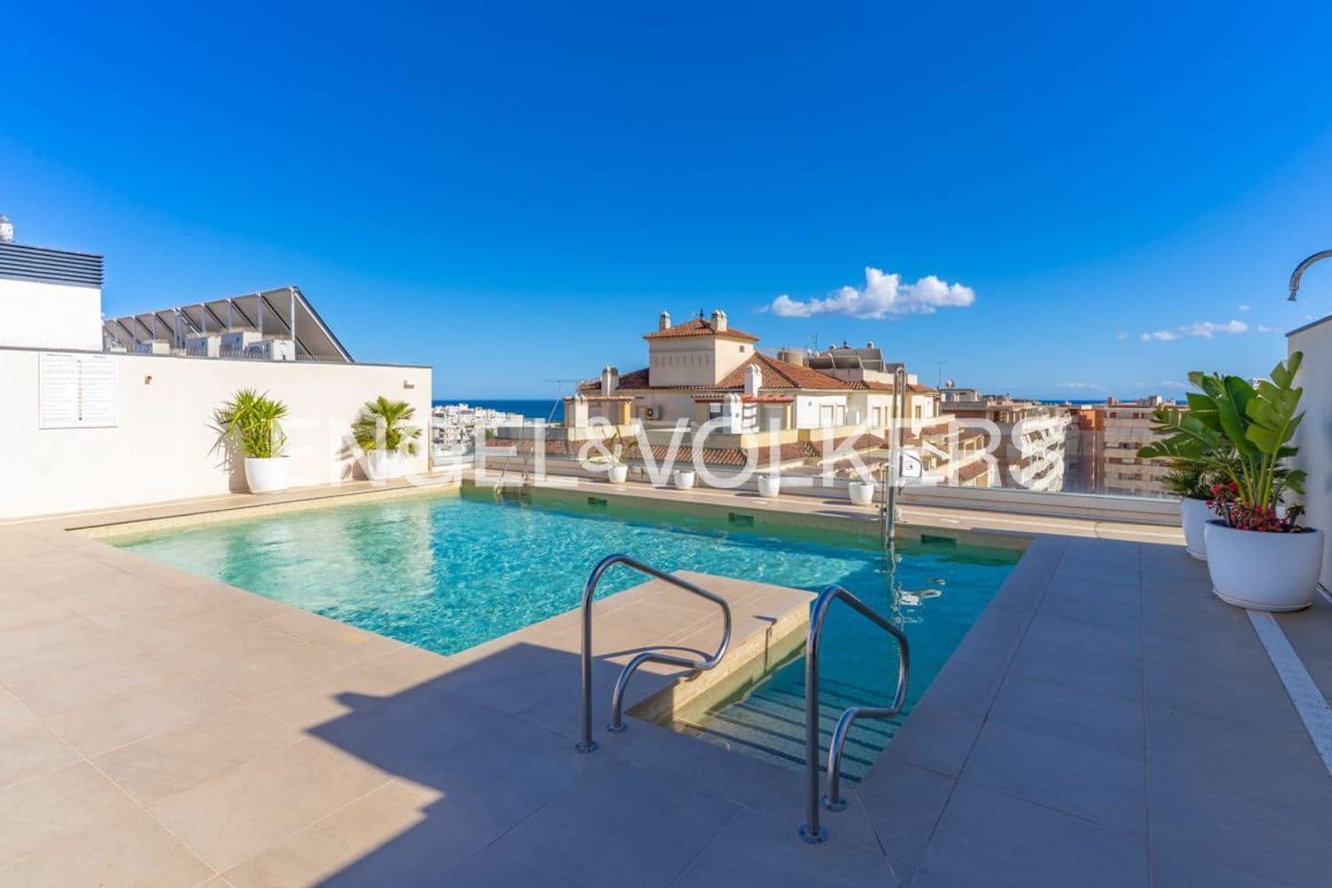 2 chambre Appartement à vendre à Estepona avec piscine garage - 1 499 000 € (Ref: 9864081)