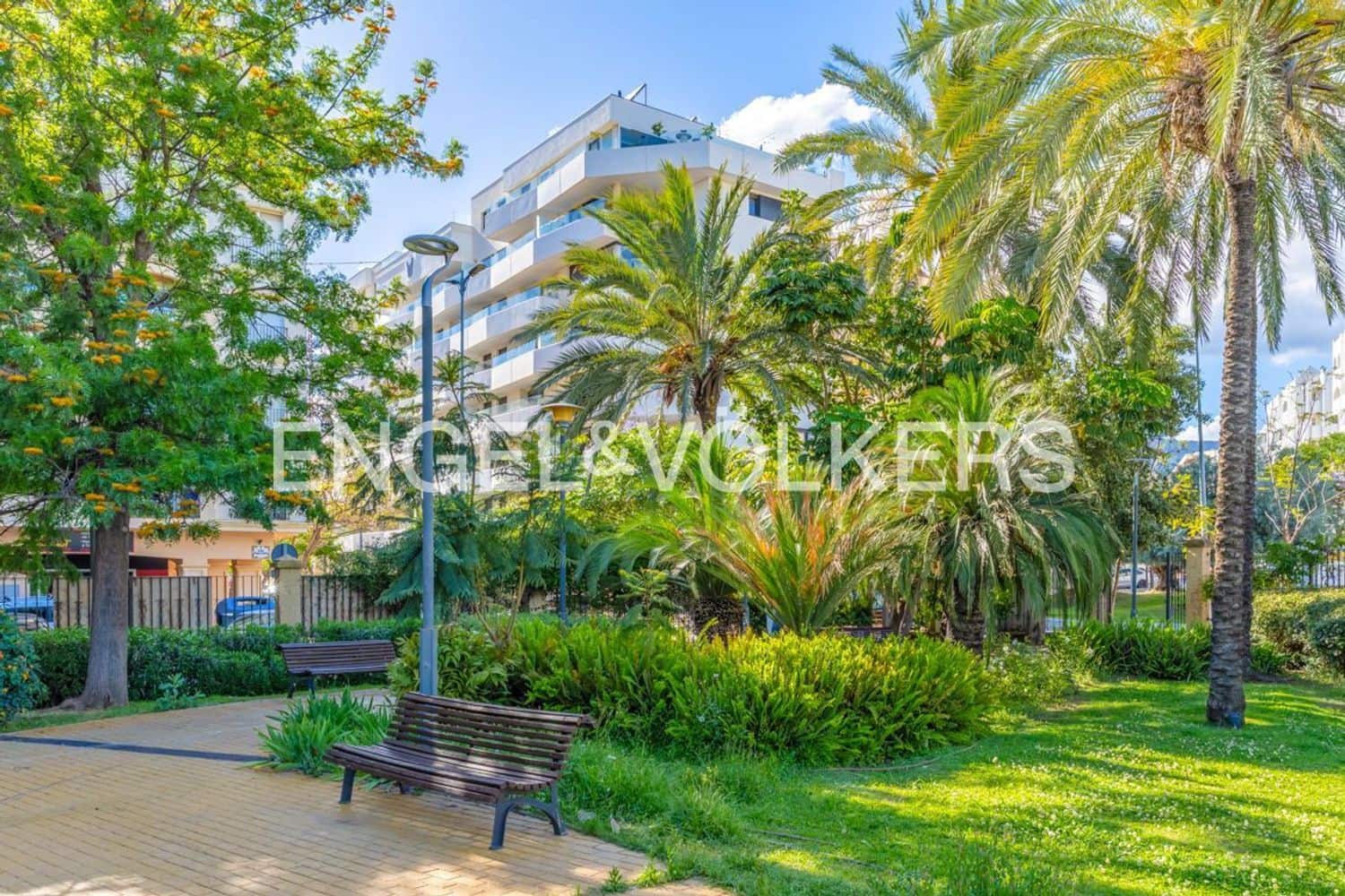2 chambre Appartement à vendre à Estepona avec piscine garage - 1 499 000 € (Ref: 9864081)