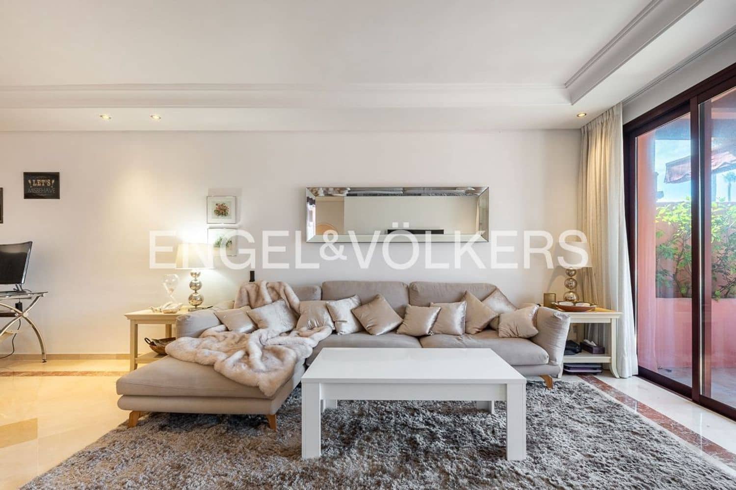 2 bedroom Apartment for sale in Guadalmansa with pool garage - € 1,475,000 (Ref: 9864082)