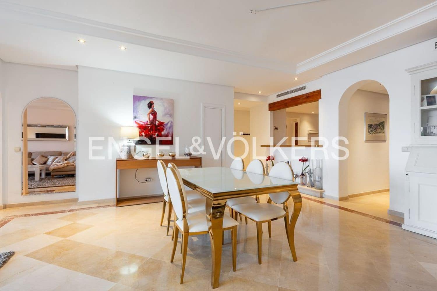 2 bedroom Apartment for sale in Guadalmansa with pool garage - € 1,475,000 (Ref: 9864082)