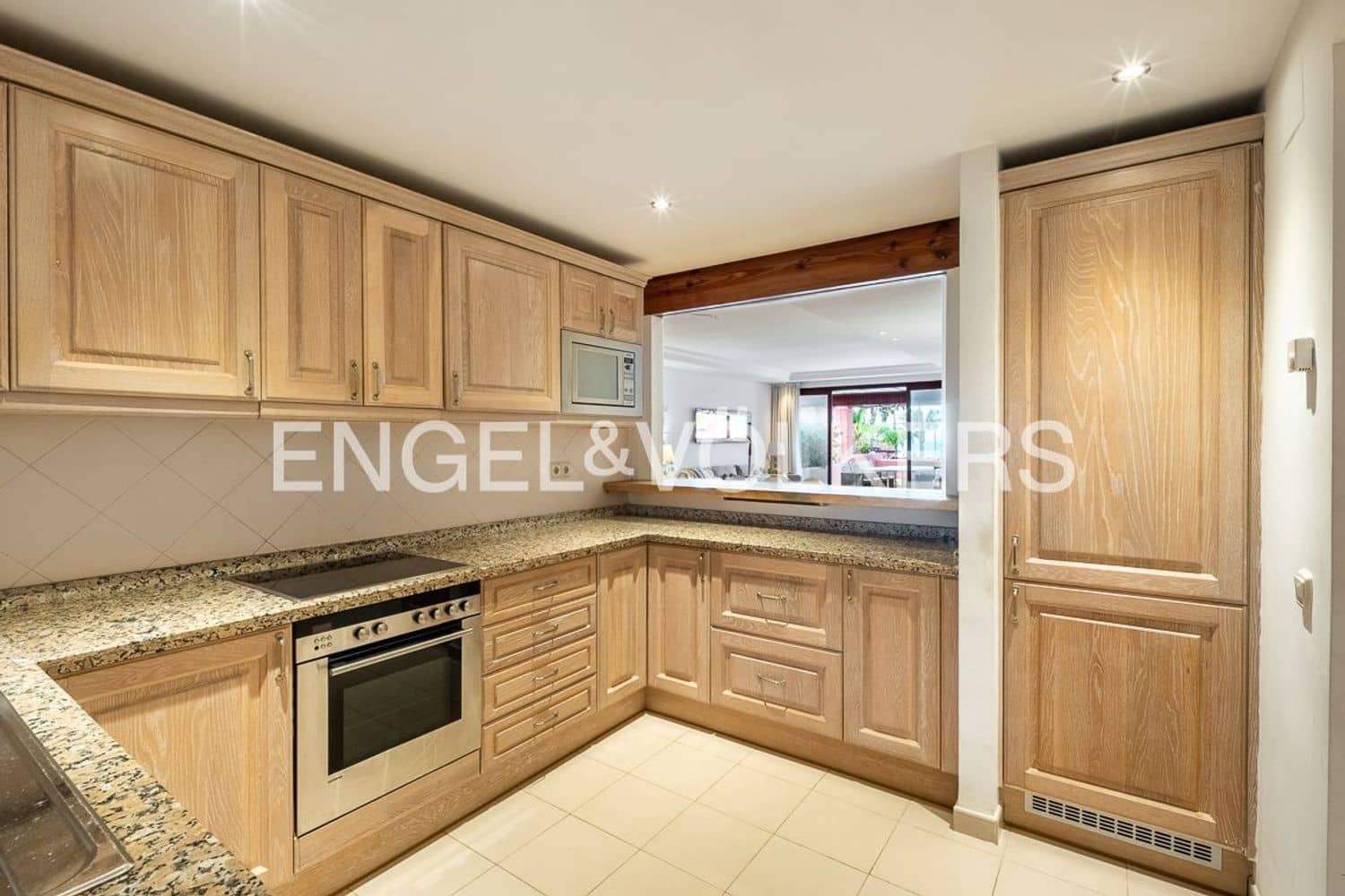 2 bedroom Apartment for sale in Guadalmansa with pool garage - € 1,475,000 (Ref: 9864082)