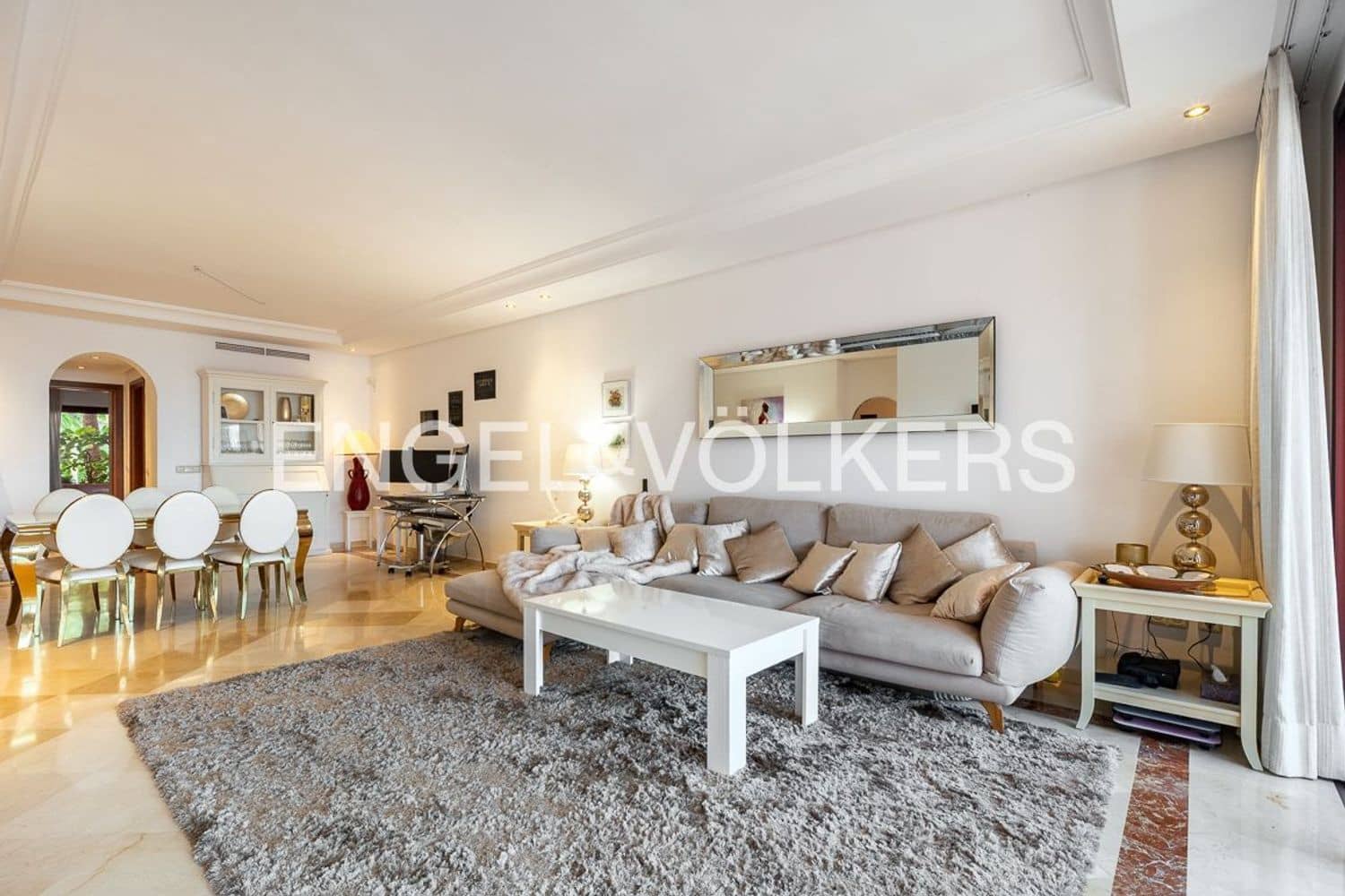 2 bedroom Apartment for sale in Guadalmansa with pool garage - € 1,475,000 (Ref: 9864082)