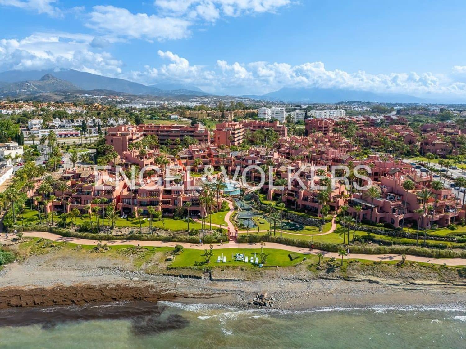 2 bedroom Apartment for sale in Guadalmansa with pool garage - € 1,475,000 (Ref: 9864082)