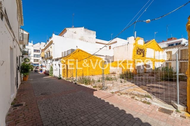 Ubebygd land til salgs i Centro, Estepona - € 1 160 000 (Ref: 9864083)