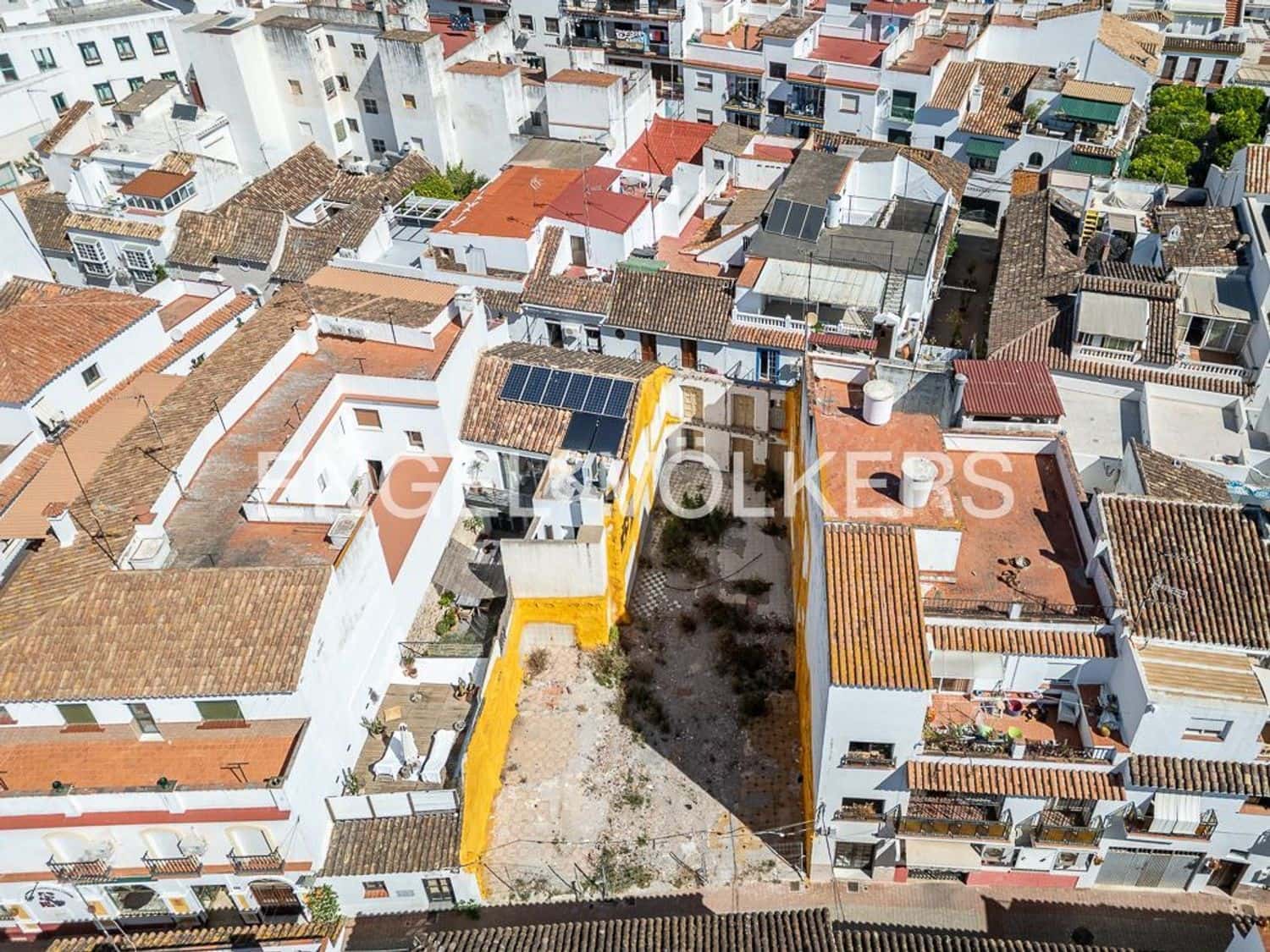 Ubebygd land til salgs i Estepona - € 1 160 000 (Ref: 9864083)