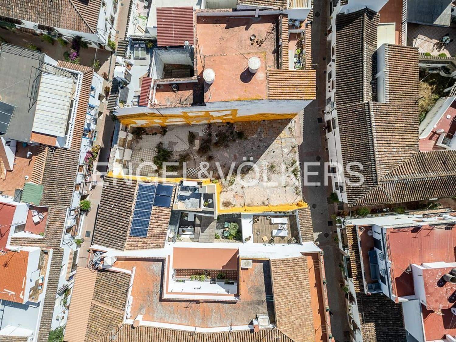 Ubebygd land til salgs i Estepona - € 1 160 000 (Ref: 9864083)