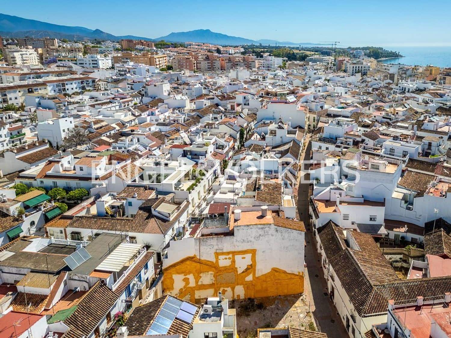 Ubebygd land til salgs i Estepona - € 1 160 000 (Ref: 9864083)