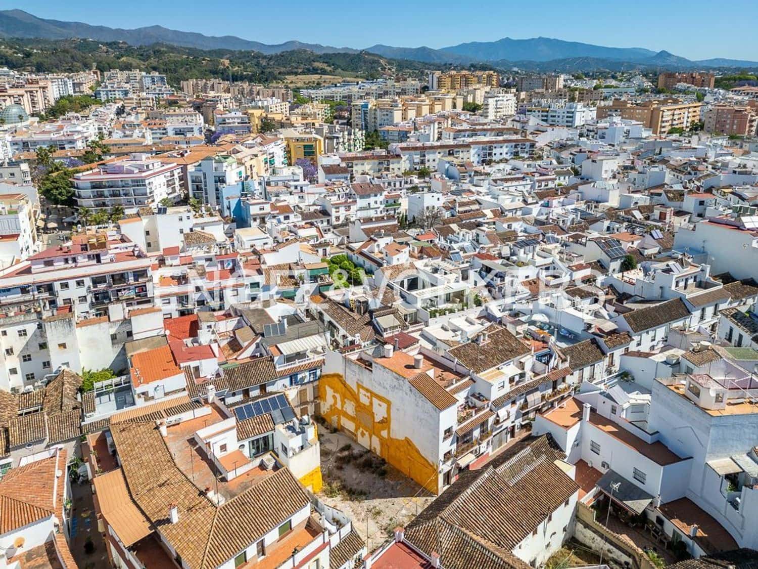 Ubebygd land til salgs i Estepona - € 1 160 000 (Ref: 9864083)