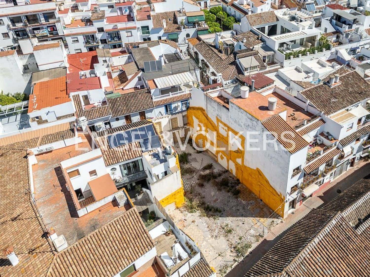 Ubebygd land til salgs i Estepona - € 1 160 000 (Ref: 9864083)
