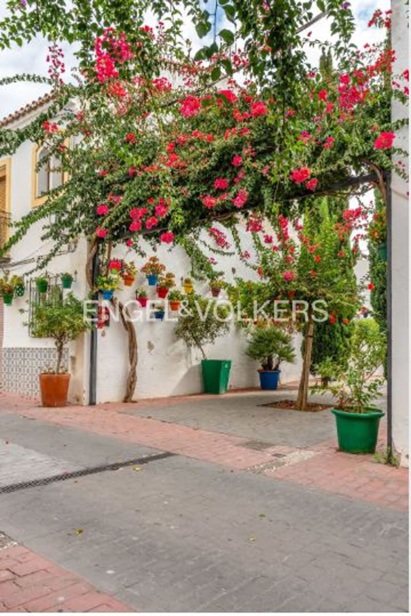 2 sypialnia Dom na sprzedaż w Estepona z garażem - 570 000 € (Ref: 9864084)