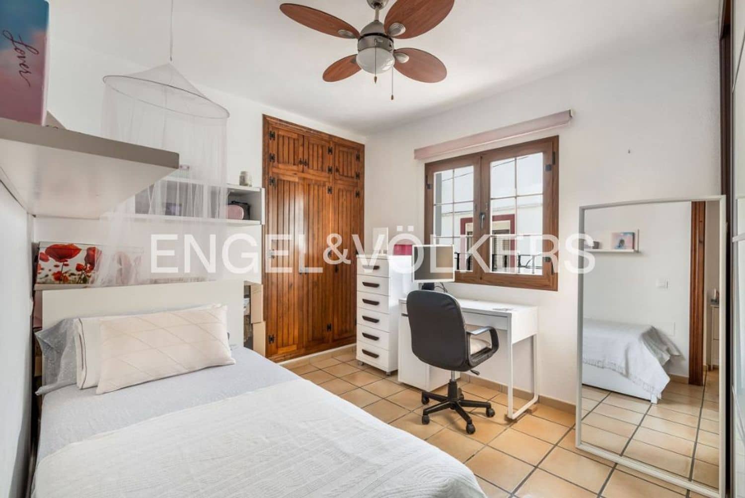 2 sypialnia Dom na sprzedaż w Estepona z garażem - 570 000 € (Ref: 9864084)