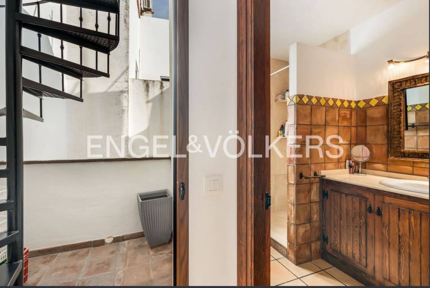 2 sypialnia Dom na sprzedaż w Estepona z garażem - 570 000 € (Ref: 9864084)