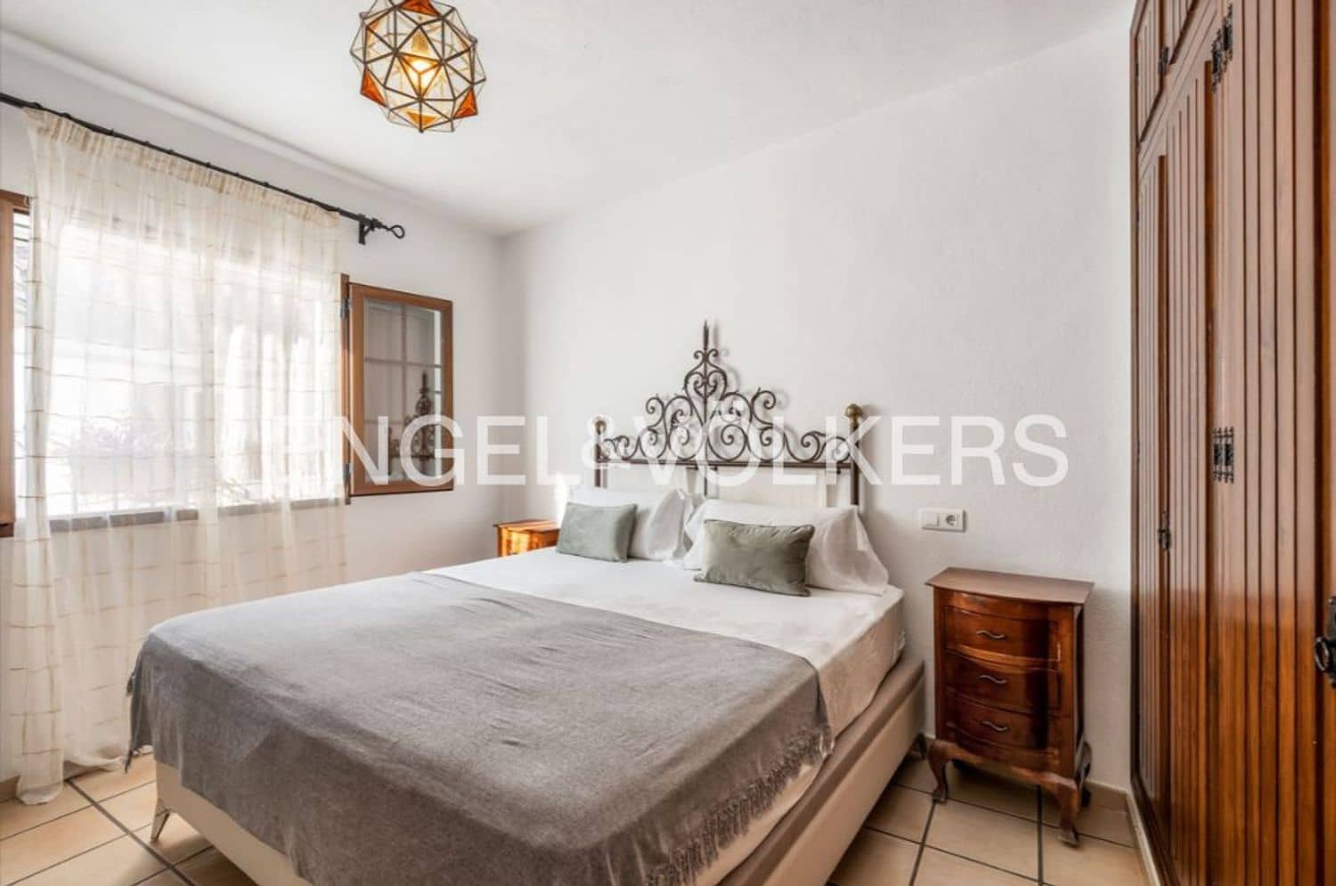 2 sypialnia Dom na sprzedaż w Estepona z garażem - 570 000 € (Ref: 9864084)
