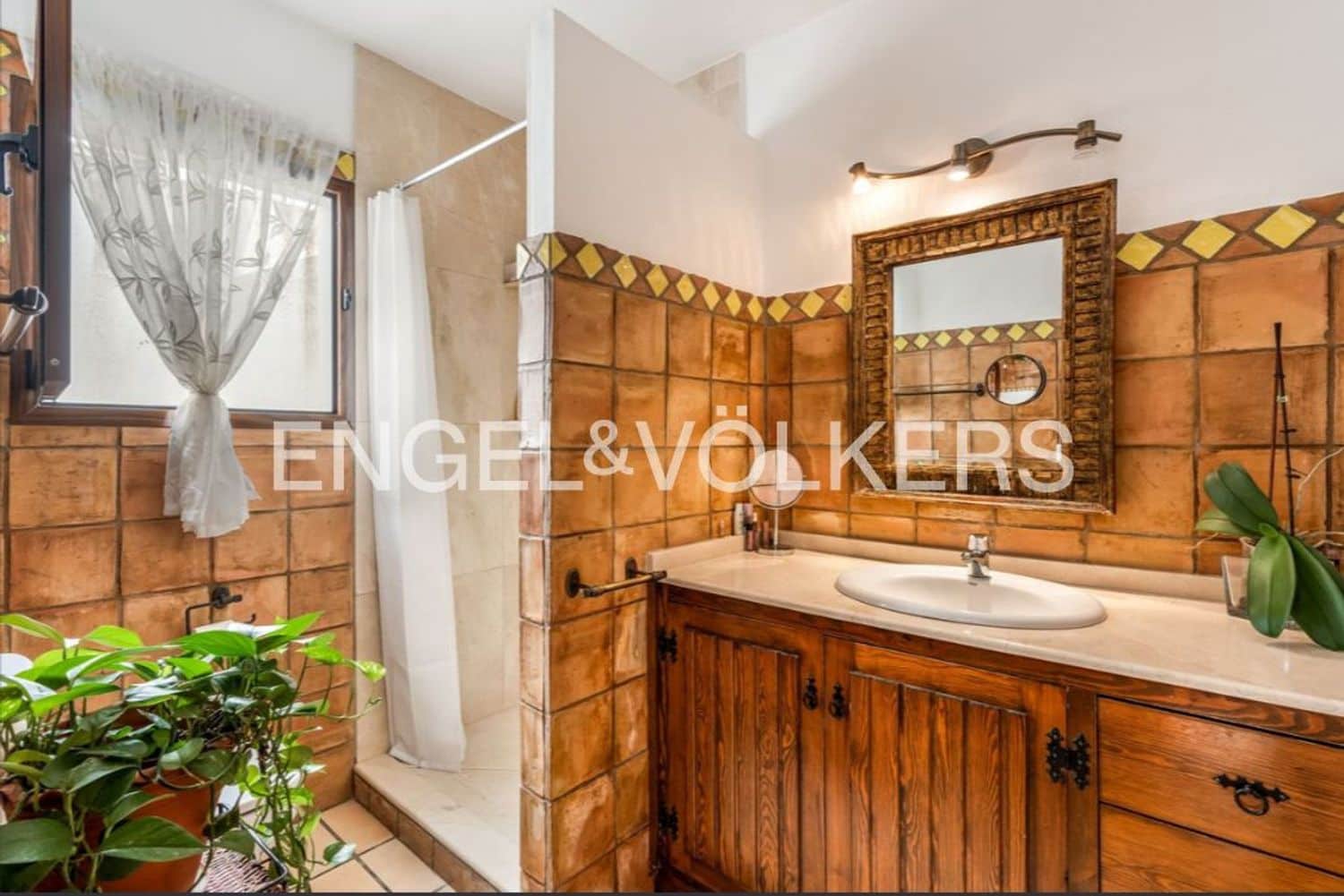 2 sypialnia Dom na sprzedaż w Estepona z garażem - 570 000 € (Ref: 9864084)