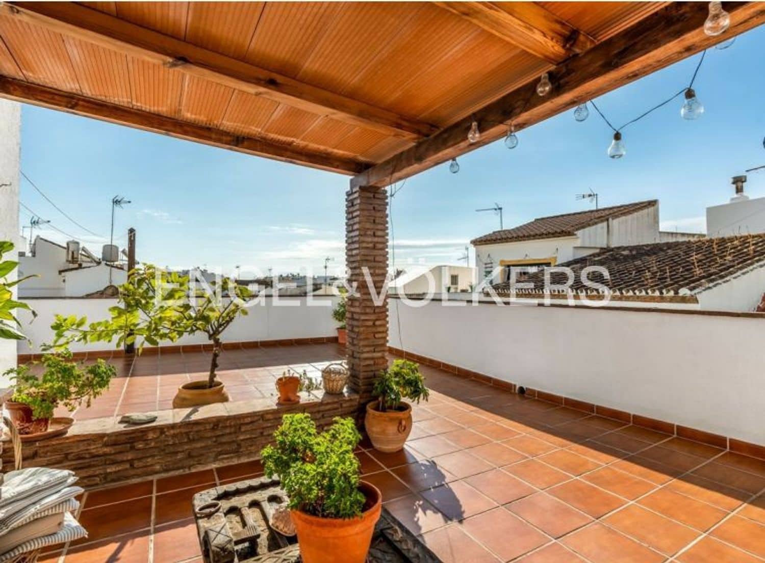 2 sypialnia Dom na sprzedaż w Estepona z garażem - 570 000 € (Ref: 9864084)