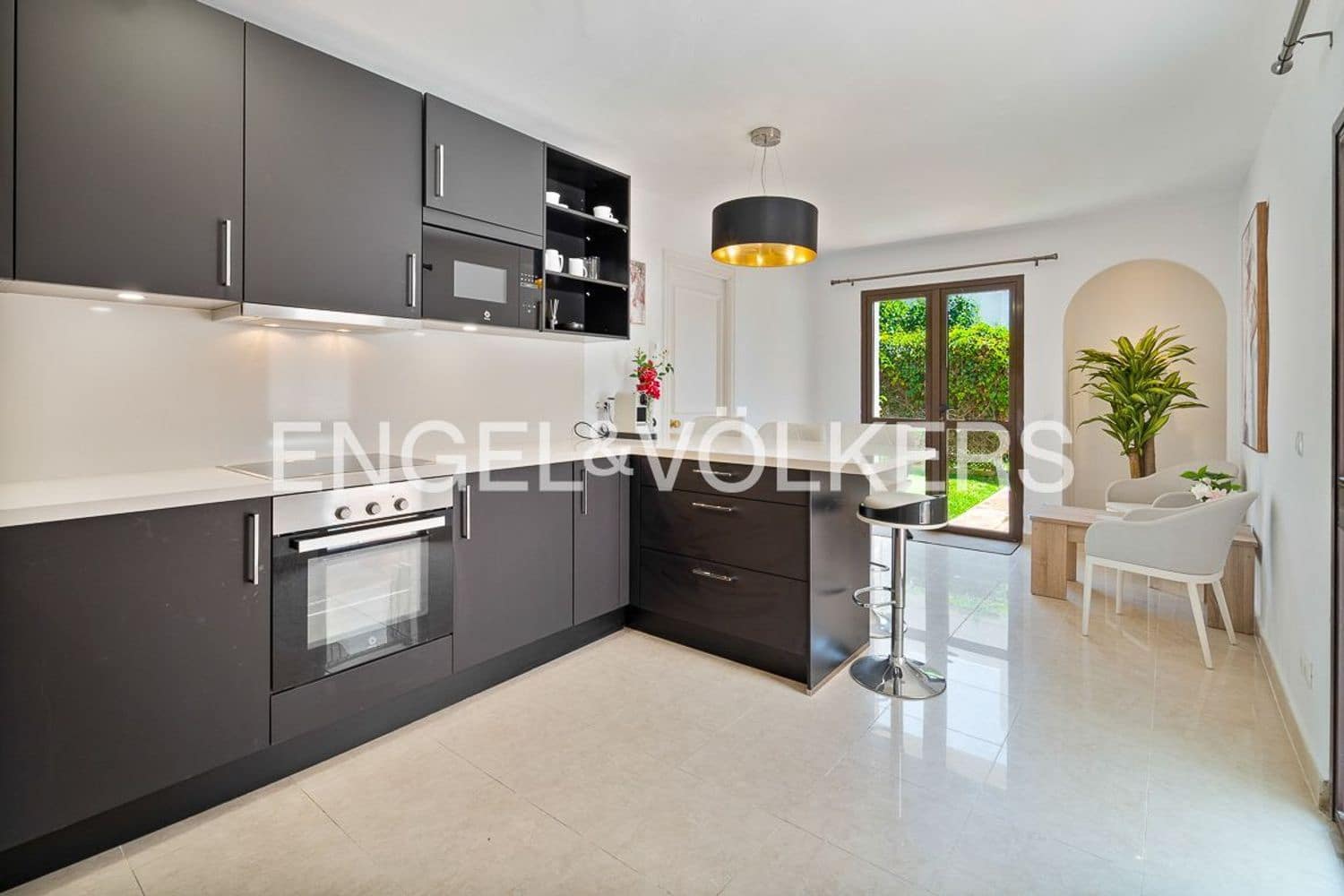 3 soverom Leilighet til salgs i Estepona med svømmebasseng garasje - € 550 000 (Ref: 9872968)