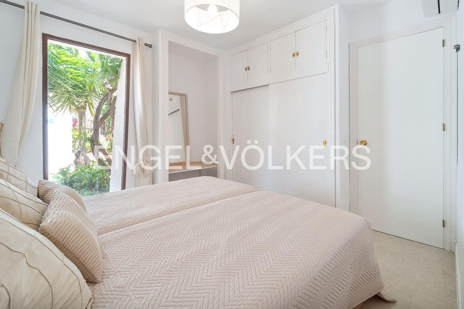 3 soverom Leilighet til salgs i Estepona med svømmebasseng garasje - € 550 000 (Ref: 9872968)