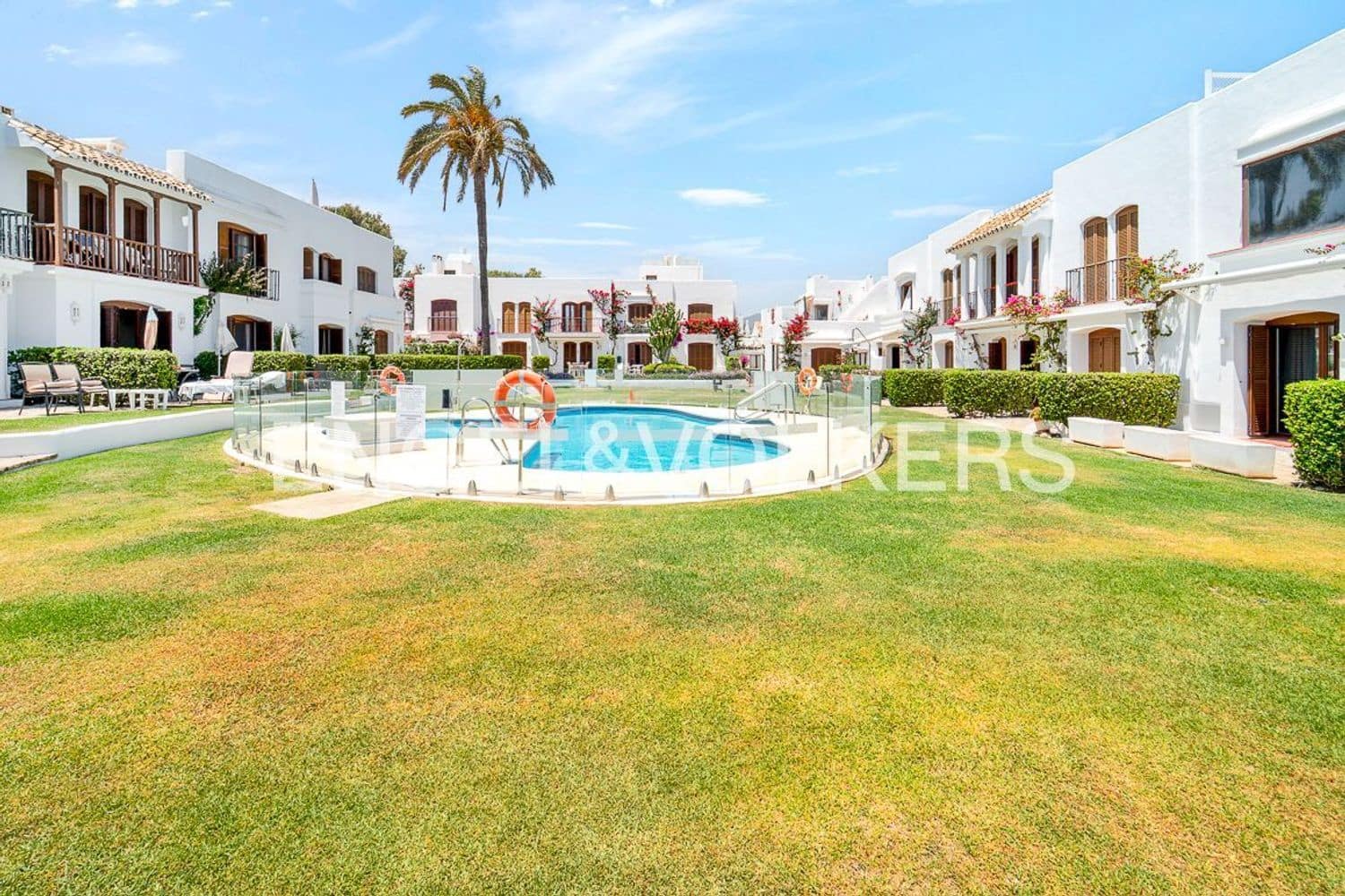 3 soverom Leilighet til salgs i Estepona med svømmebasseng garasje - € 550 000 (Ref: 9872968)
