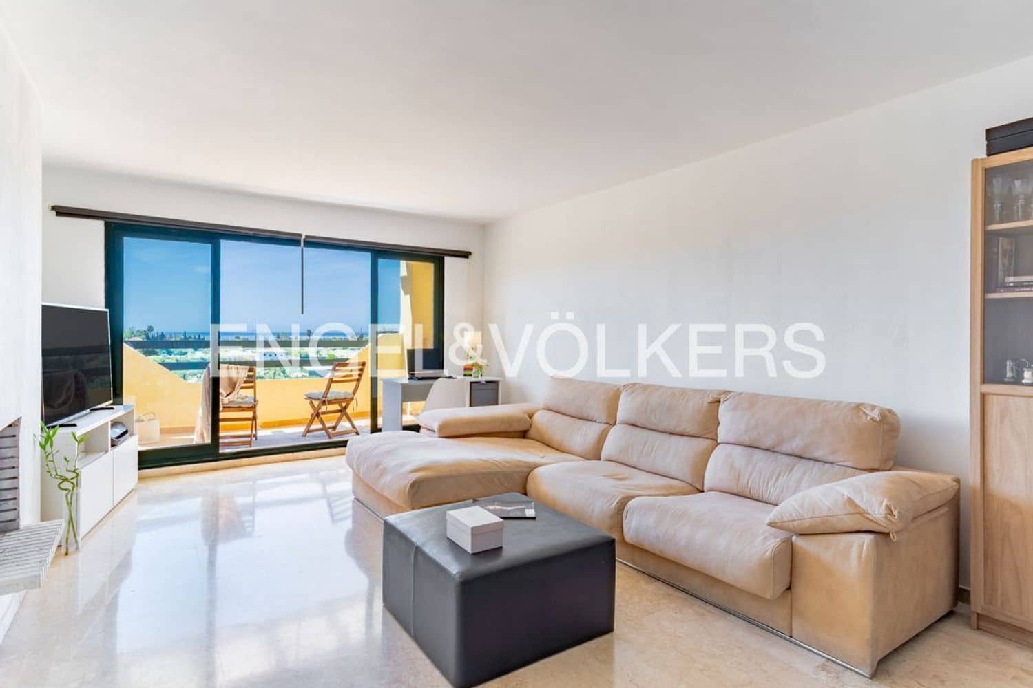 3 chambre Appartement à vendre à Estepona avec piscine garage - 535 000 € (Ref: 9872969)
