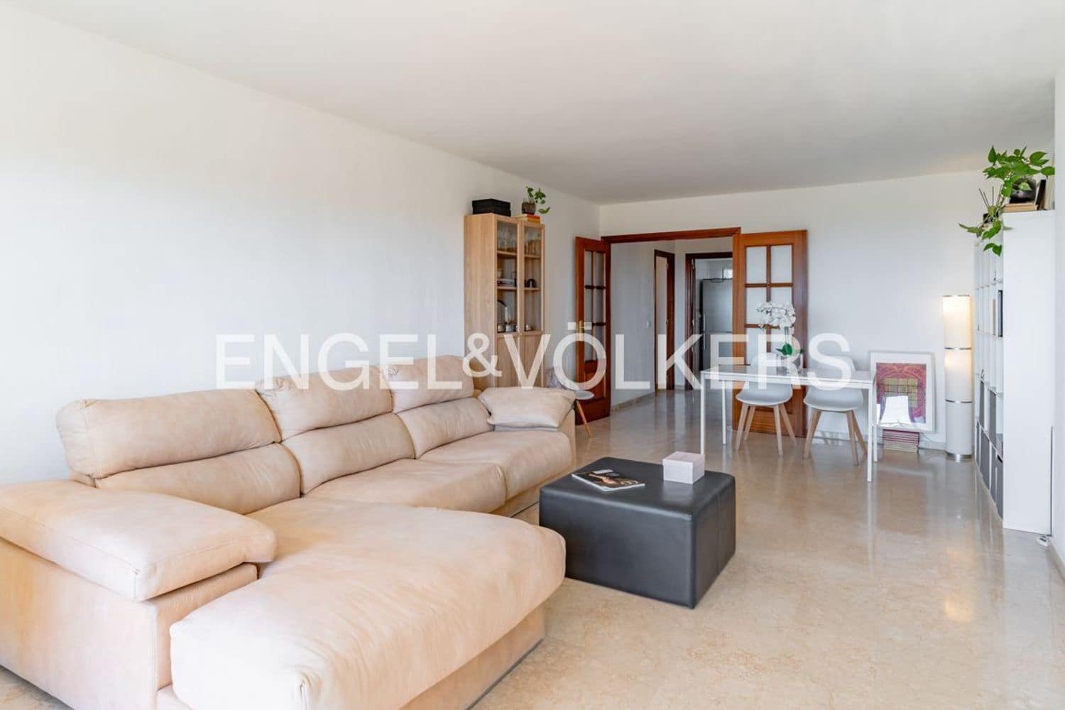 3 chambre Appartement à vendre à Estepona avec piscine garage - 535 000 € (Ref: 9872969)