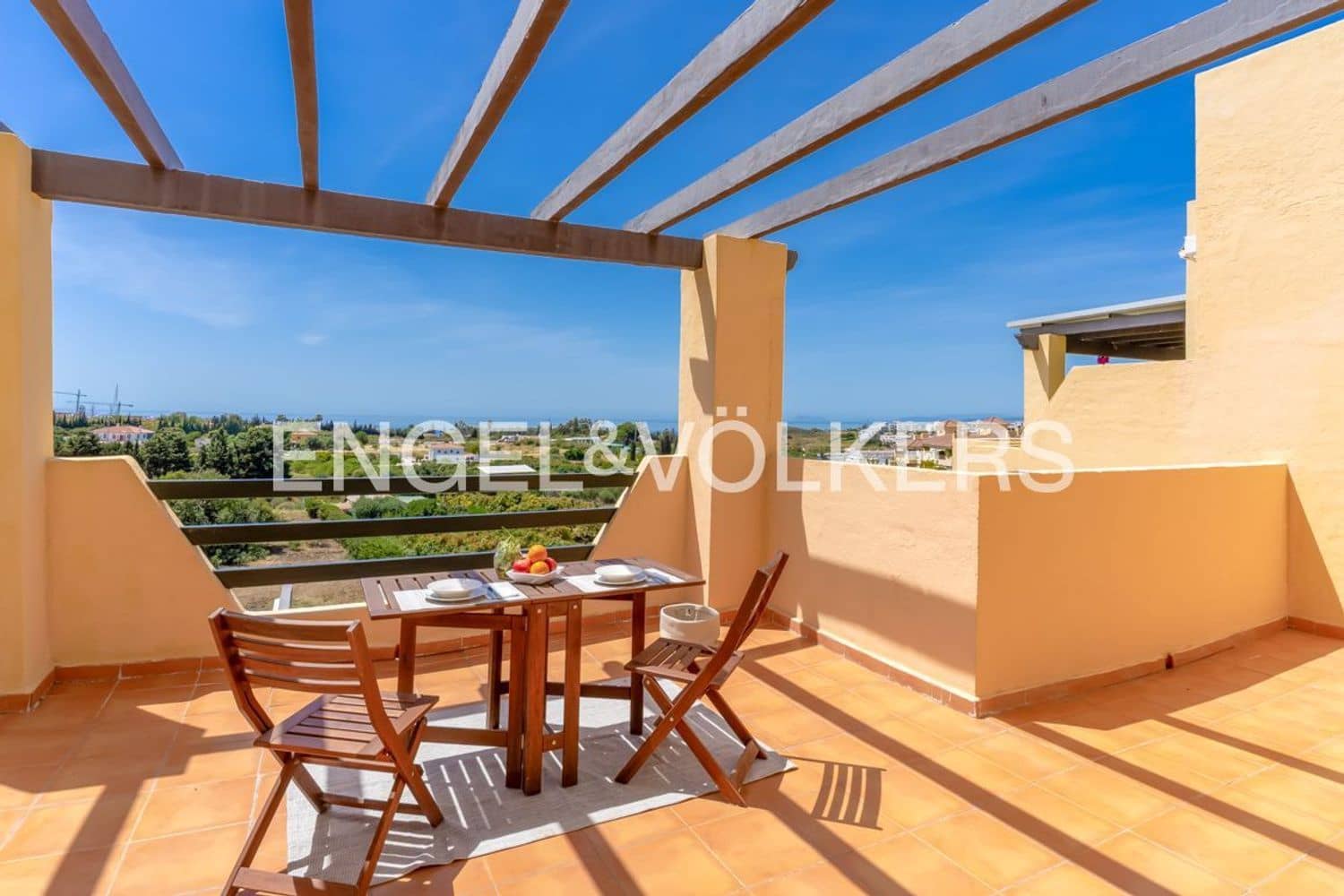 3 chambre Appartement à vendre à Estepona avec piscine garage - 535 000 € (Ref: 9872969)