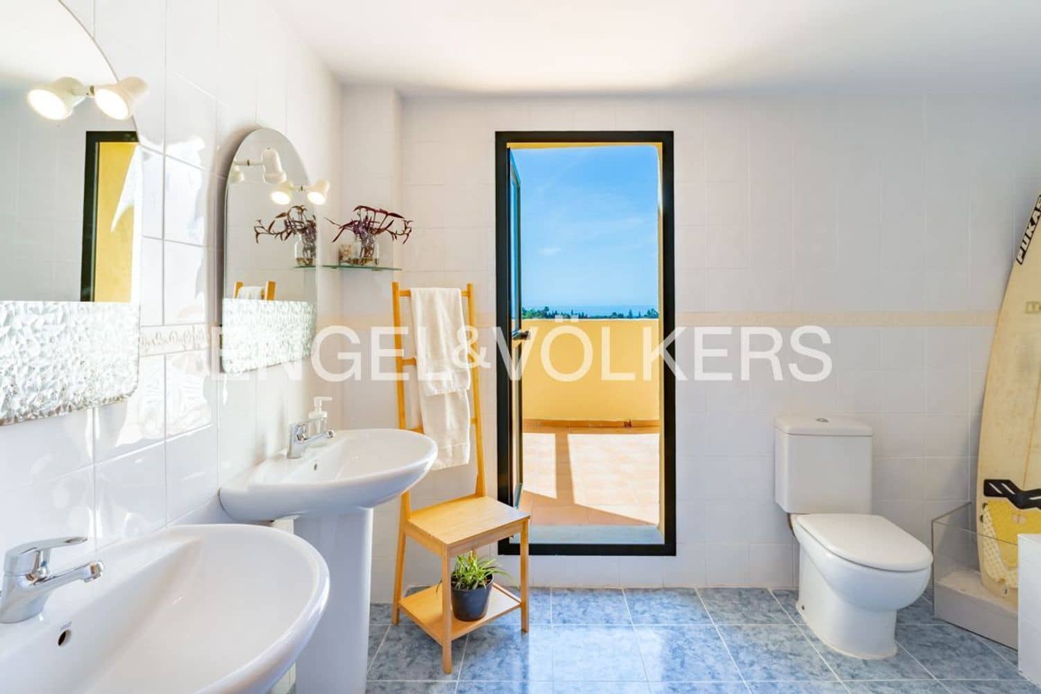 3 chambre Appartement à vendre à Estepona avec piscine garage - 535 000 € (Ref: 9872969)