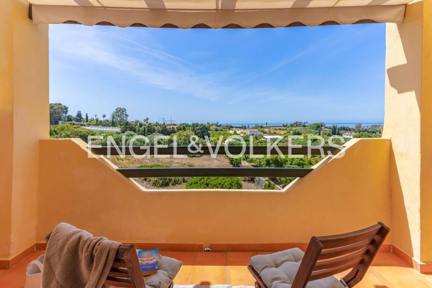 3 chambre Appartement à vendre à Estepona avec piscine garage - 535 000 € (Ref: 9872969)