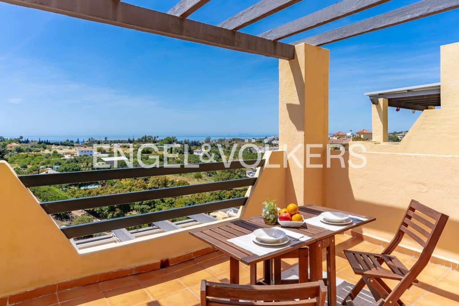 3 chambre Appartement à vendre à Estepona avec piscine garage - 535 000 € (Ref: 9872969)