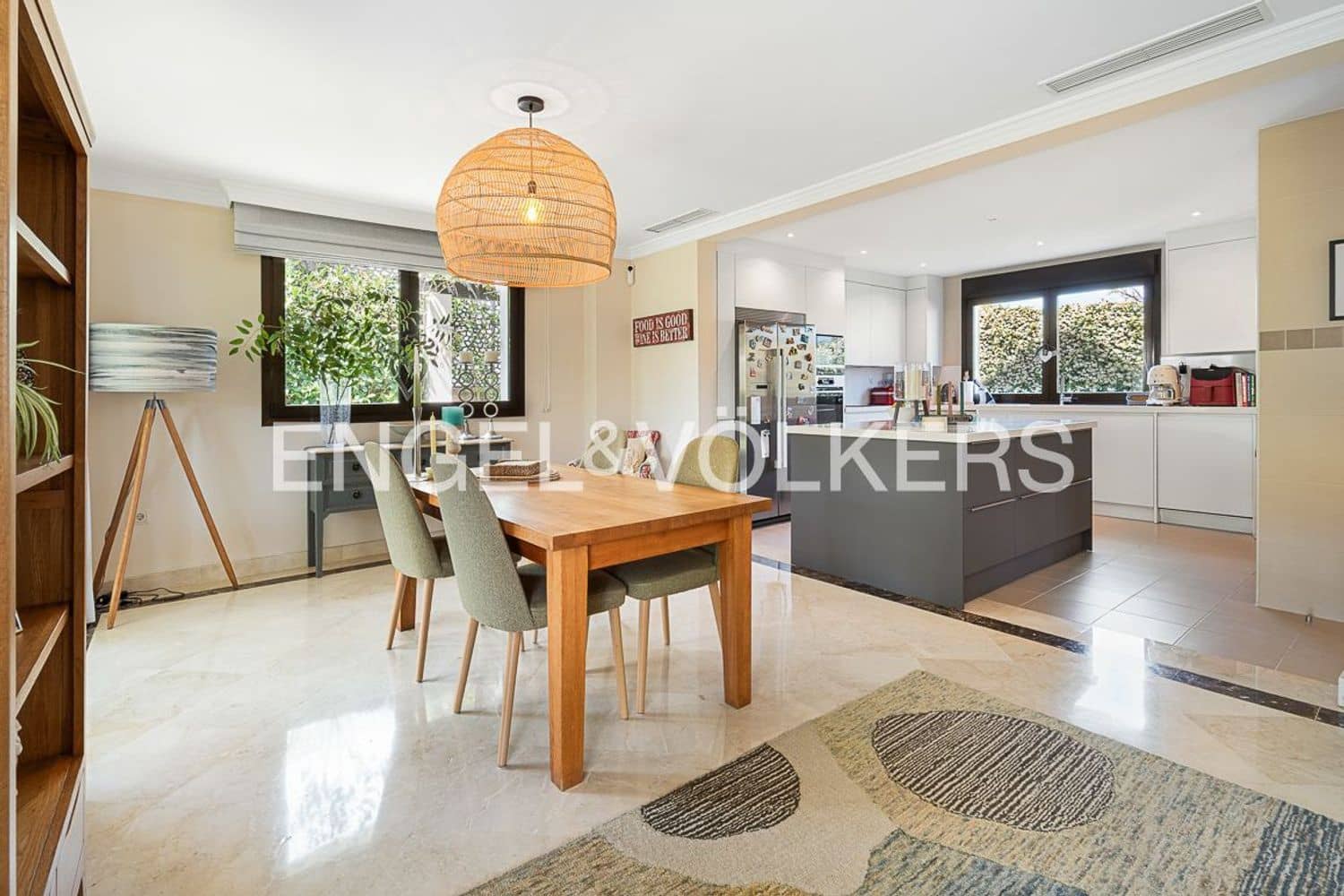 3 soverom Villa til salgs i Estepona med garasje - € 885 000 (Ref: 9872971)