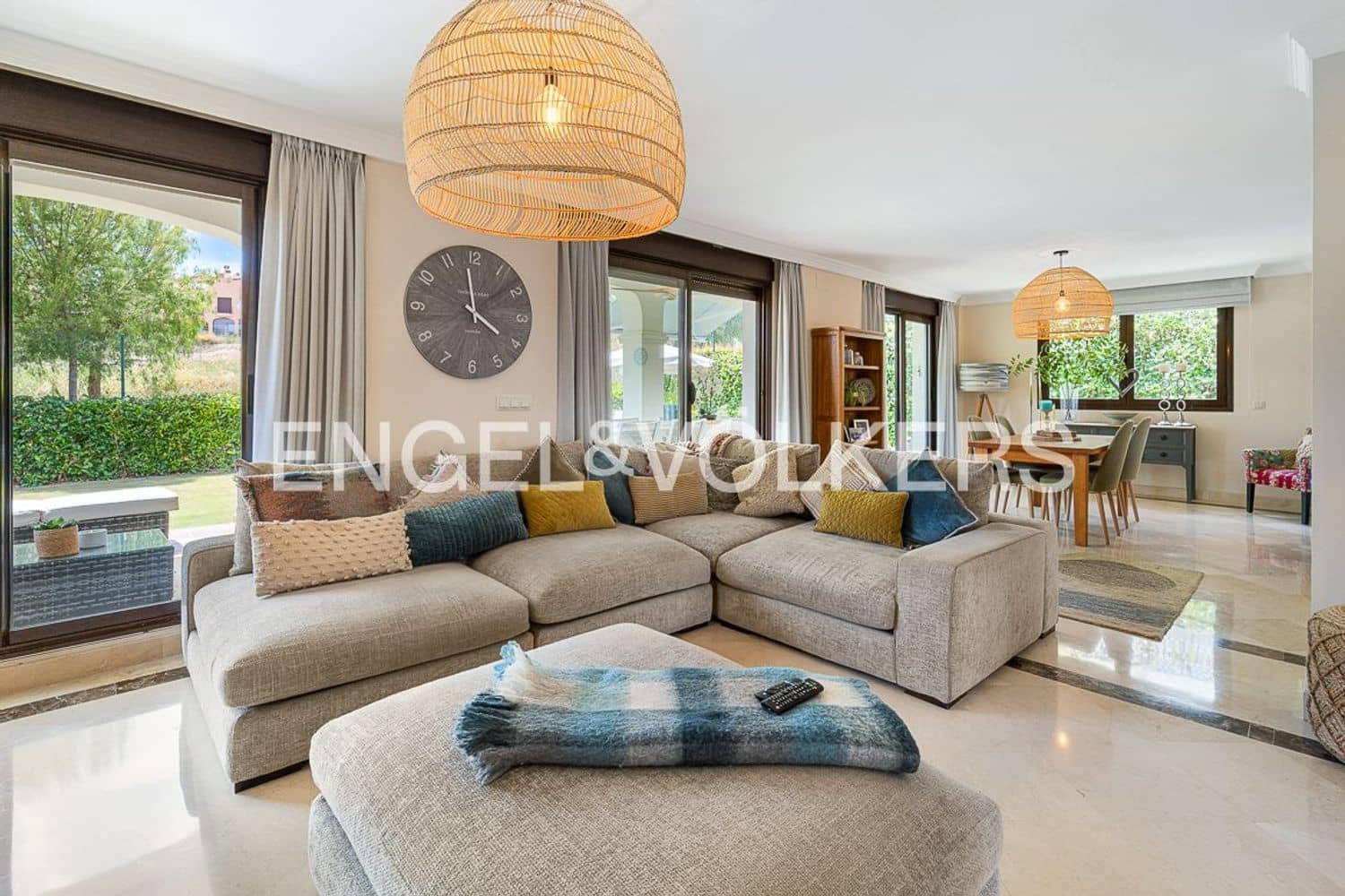 3 soverom Villa til salgs i Estepona med garasje - € 885 000 (Ref: 9872971)