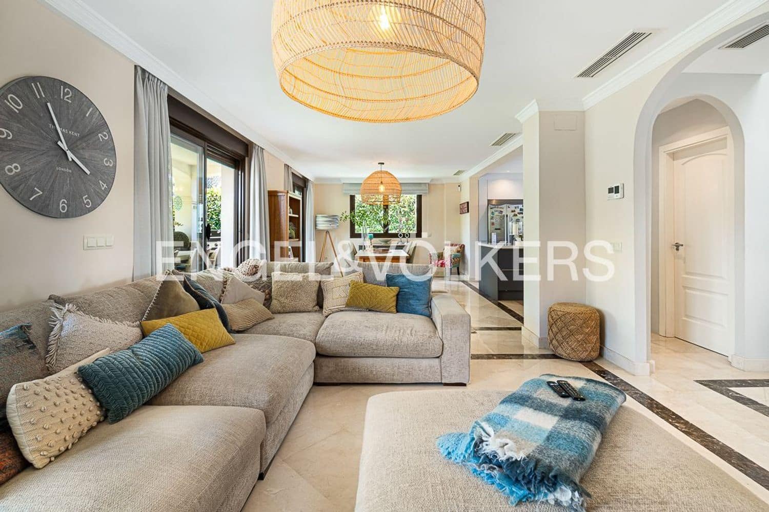 3 soverom Villa til salgs i Estepona med garasje - € 885 000 (Ref: 9872971)
