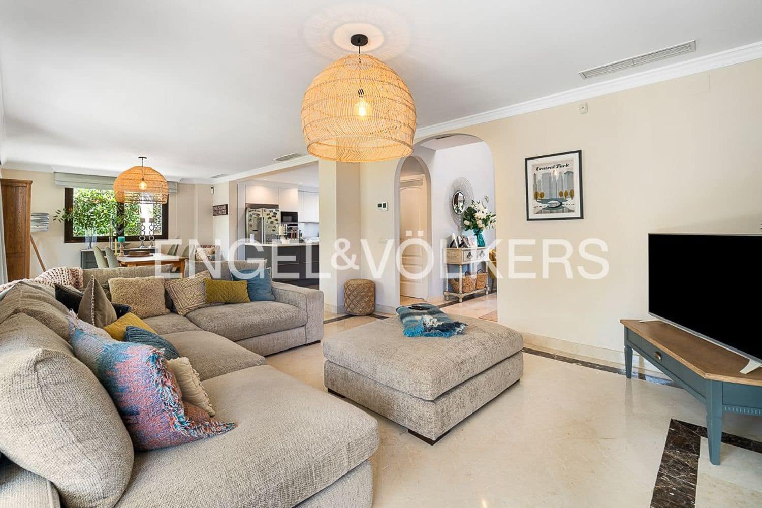3 soverom Villa til salgs i Estepona med garasje - € 885 000 (Ref: 9872971)