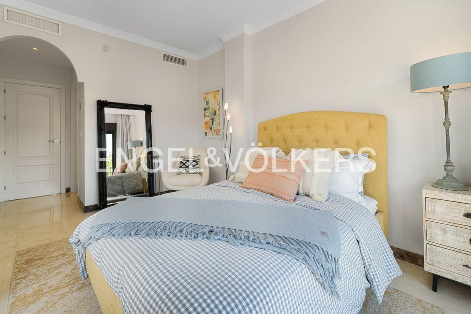 3 soverom Villa til salgs i Estepona med garasje - € 885 000 (Ref: 9872971)