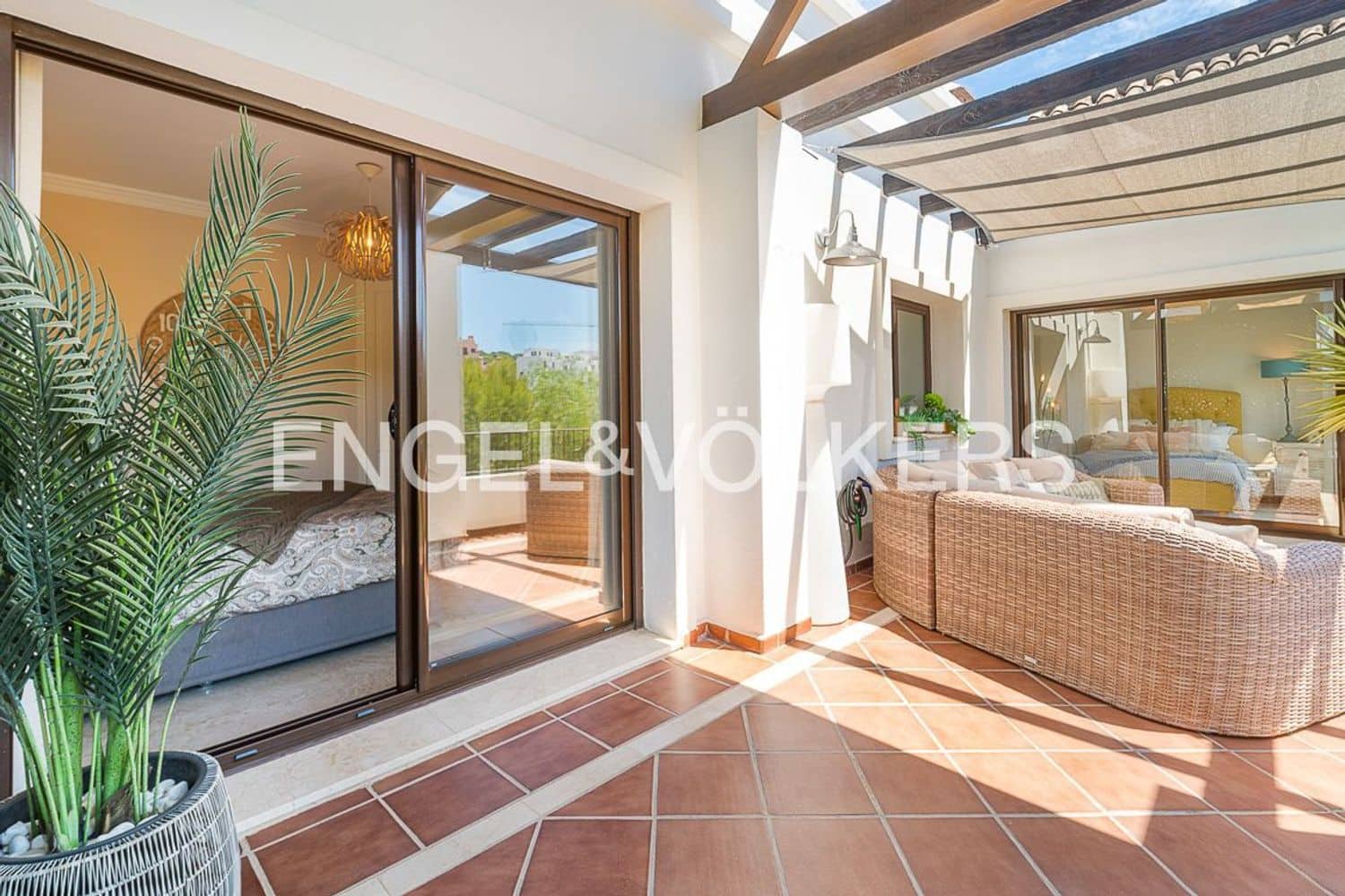 3 soverom Villa til salgs i Estepona med garasje - € 885 000 (Ref: 9872971)