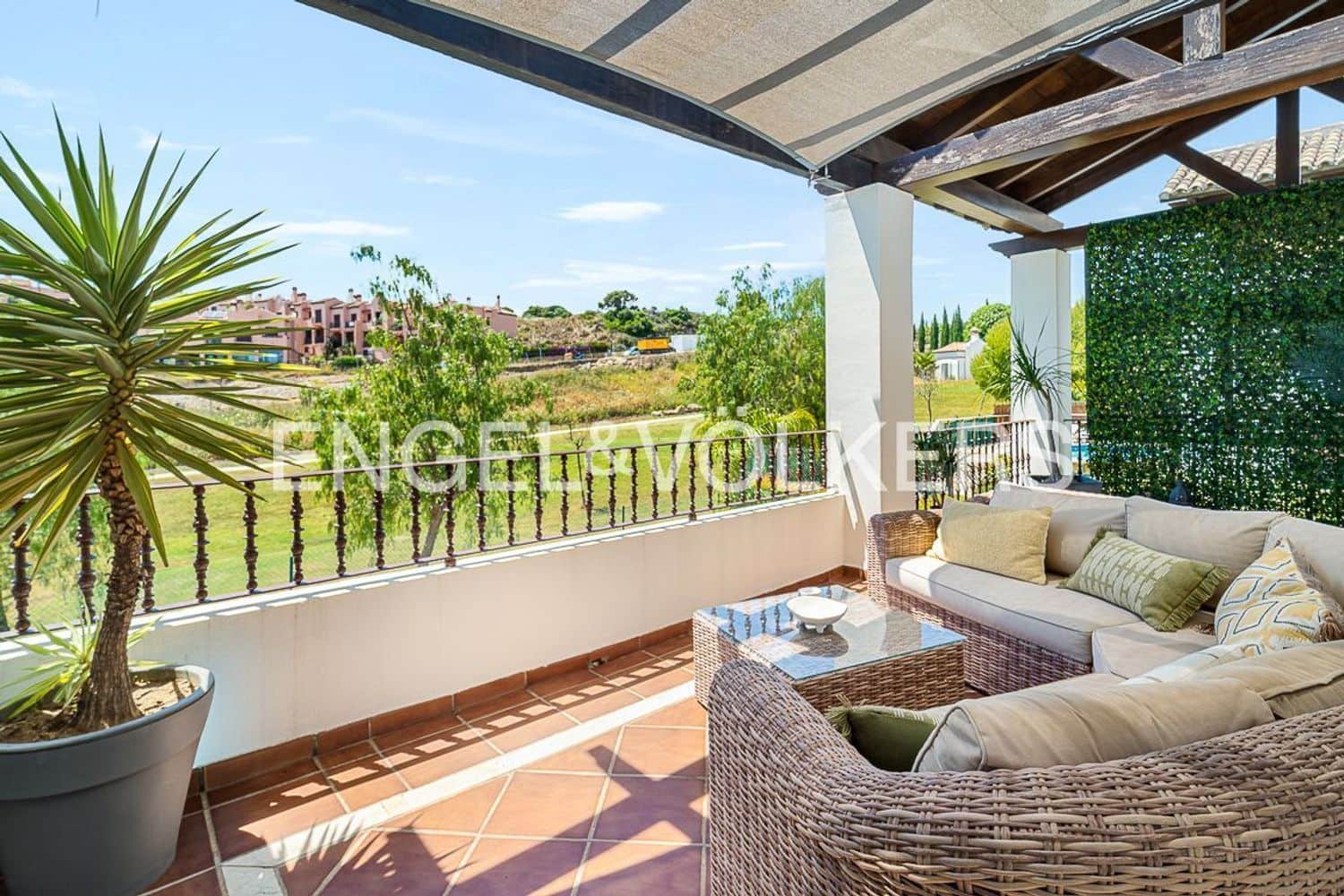 3 soverom Villa til salgs i Estepona med garasje - € 885 000 (Ref: 9872971)
